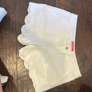 Lilly Pulitzer White Scalloped Women Shorts